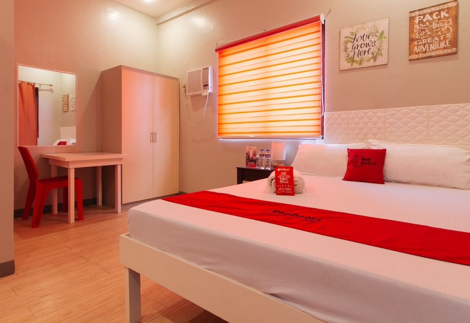 2. RedDoorz..