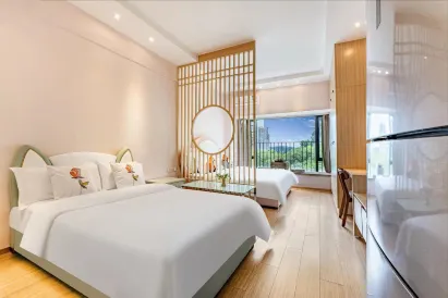 Xinyue Holiday Apartment (Guangzhou East Railway Station Yantang Subway Station)