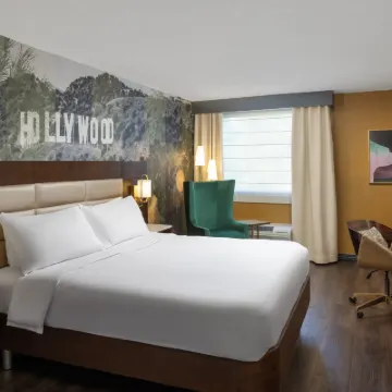 洛杉磯/荷里活希爾頓花園酒店 鄰近好萊塢星光大道的酒店