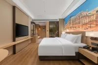 Vienna International Hotel (Chongqing Yuzui Changan Avenue Branch) Hotels near Liangjiang High-Speed Rail Plaza