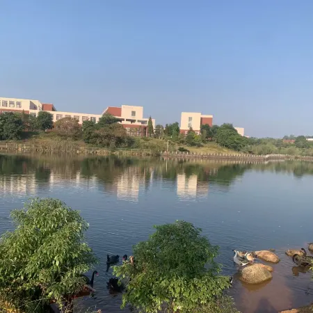 Xinyu College Campus Hotel