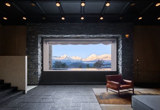 더친 메리 푸돔 객실에서 본 설산 전경