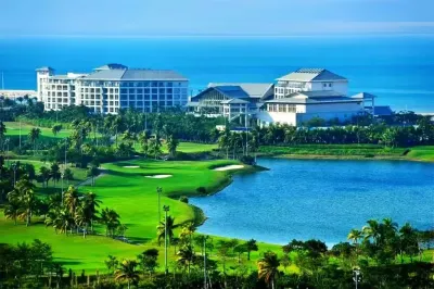 Mingshen Golf & Bay Resort Sanya Отели рядом с достопримечательностью «Любовник залива»