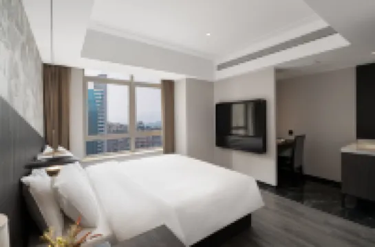 斯悦酒店（大坪時代天街石油路地鐵站店）