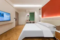 Mangshi Mango Fragrance & Beauty Homestay Hotel - parking