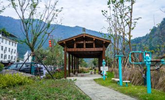 Guniujiang New Fire Inn Hotel