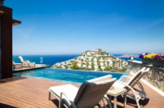 BD417-6 Bedroomed Villa With Pool in Yalikavak