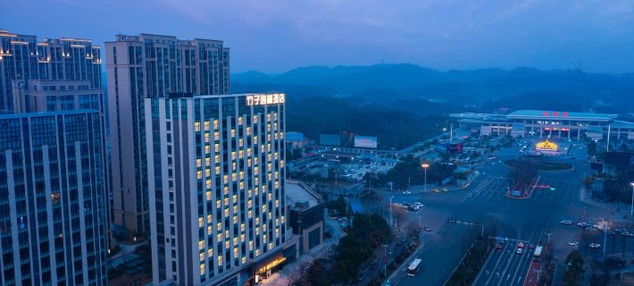 Zhuziyilin Hotel (Yueyang Tower District High-Speed Rail East Station) Hotéis em Yueyang
