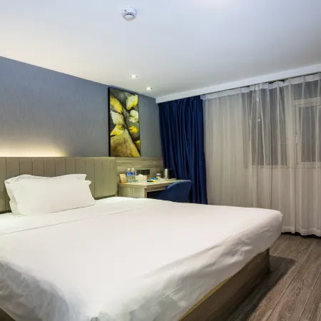 7 Days Premium Hotel (Chongqing Yuanjiagang Light Rail Station Olympic Sports Center)