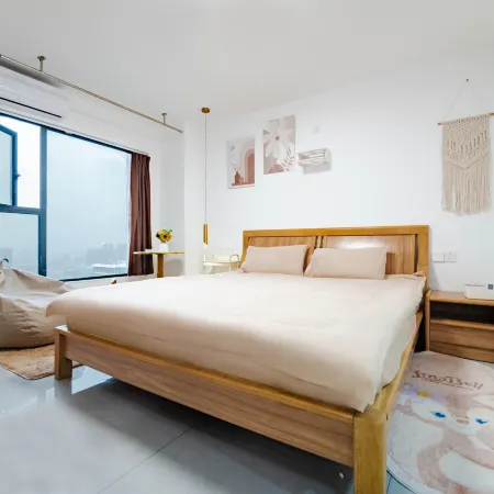 Yangyu Homestay (Wuchang Railway Station Wushang Dream Era Branch) Отели рядом с достопримечательностью «Храм Баотун»