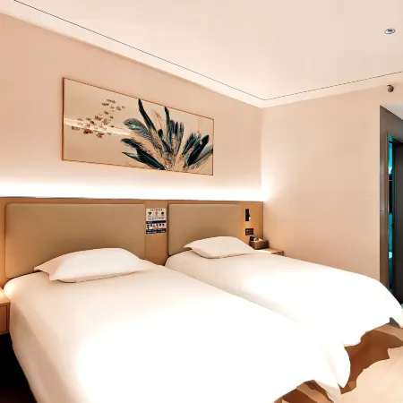 Shanhai Qingchuan Business Hotel(Yinchuan High-speed Railway Station )