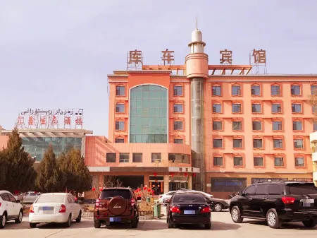 Kuche Hotel Отели рядом с достопримечательностью «Kuqa Big Nang City»