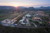 Grandsiri​ Resort​ Khaoyai Các khách sạn gần Bonanza Khao Yai