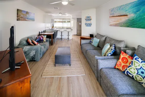 Coolum Beach Getaway: Beach & Shops - Book Direct - 무료 와이파이
