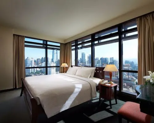 هوتل سيرفيس سويتس آت تايمز سكوير Hotels near بوكيت بينتانج