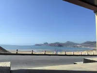 Moon Bay Holiday Hotel - Bergblick