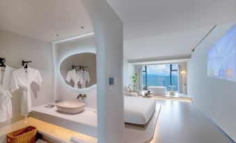 Huidong Twin moon bay  Peninsula Hotel