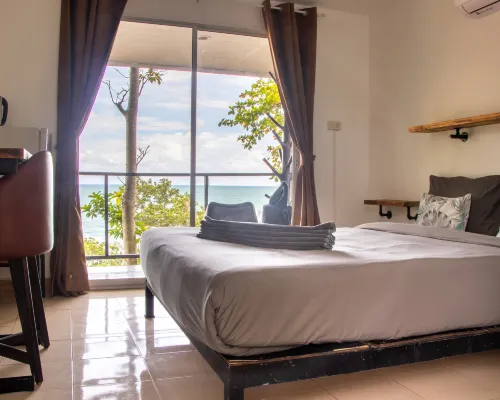Cliff Cottage resort Hotels near Bang Bao Beach