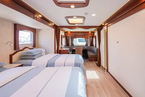Water Yadan RV Camp - Airport Shuttle