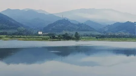 Bamboo Echo Resort Отели рядом с достопримечательностью «Longshan Park (South Gate)»