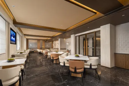 Atour Hotel Beijing Communication University & CBD Отели рядом с достопримечательностью «Bailu Park»