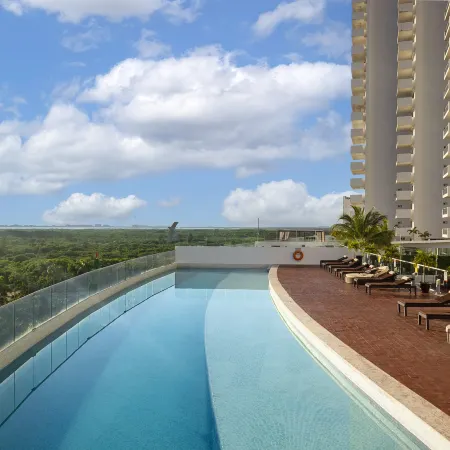 SUITES MALECON CANCUN