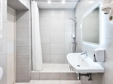 City Life Deluxe Отели рядом с достопримечательностью «Ледовый дворец "Ковровец", музей мототехники Льва Пестова.»