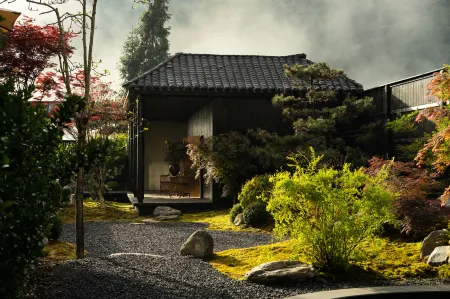 Magnolia Maison Отели рядом с достопримечательностью «Moxi Ancient Town»