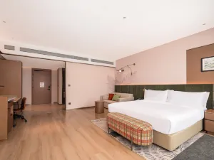 Hilton Garden Inn Xinyang East Railway Station