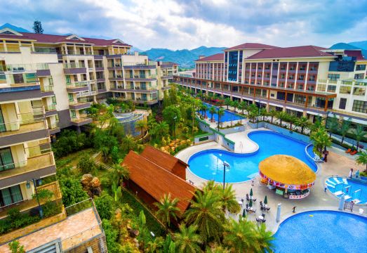 2. 산잉 스파 리조..