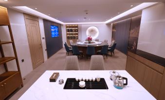 Karlton Hotel (Airport Sunshine Era Branch)