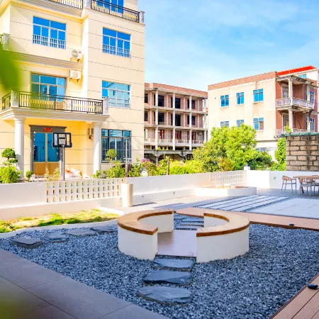 Meizhou Island Hut Court Homestay (Lianchi'ao Beach)