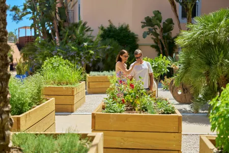 PortoBay Blue Ocean Отели рядом с достопримечательностью «Пляж Фалезия»