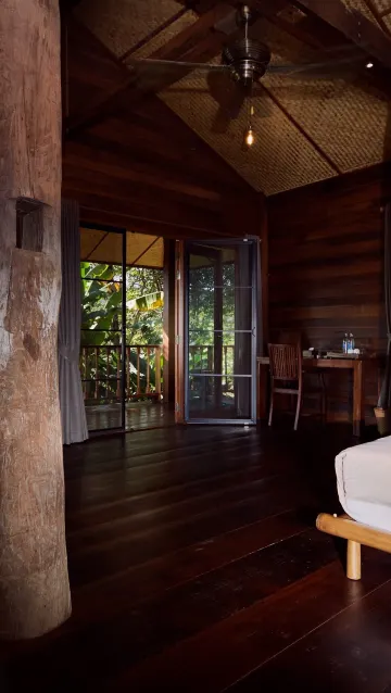 ชาเลต์โคซีพร้อมระเบียง