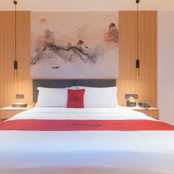 RedDoorz Plus @ Jinjiang Star Hotel