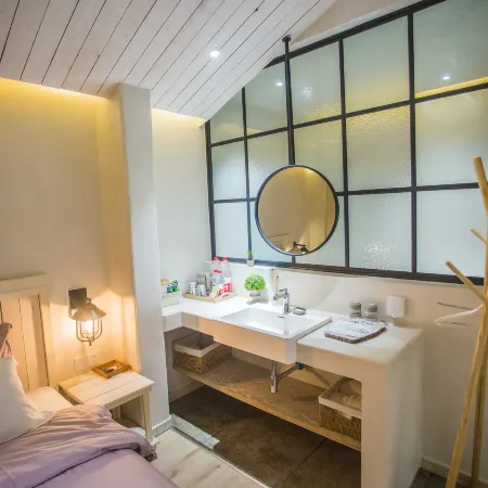 Rootroom Life Hotel