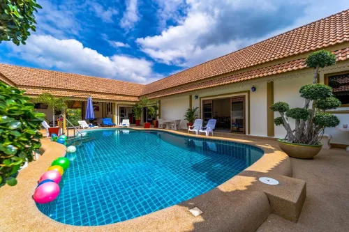 Siam Court Hotel and Resort