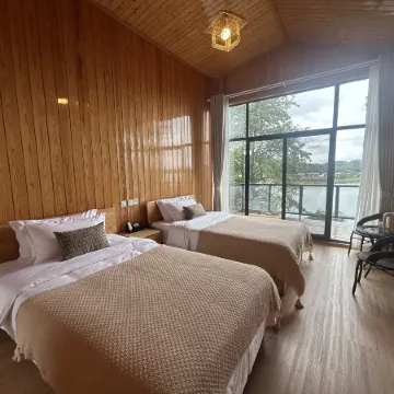 Kong West Island Guesthouse (Luxi West Sea Scenic Area Branch)