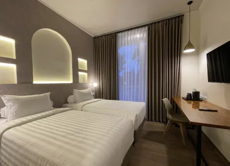 Azana Essence Sanggabuana Bogor