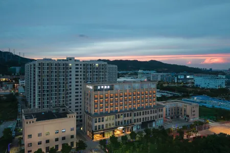 JI Hotel (Zhuhai Tangjiawan University Town) Отели рядом с достопримечательностью «Zhuhai Branch of Beijing Normal University Dormitory»