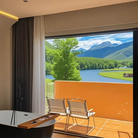 Miyunye Luxury Private Tang Homestay (Kangding Branch)