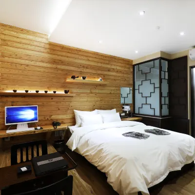 W hotel Отели рядом с достопримечательностью «Аутлет Mario»