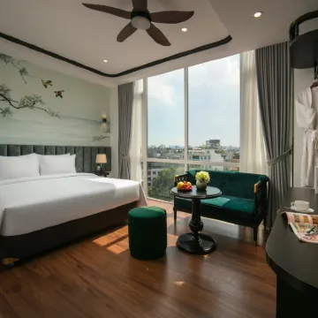 Hanoi Grandeur Hotel Hotels near Long Bien Railway Station