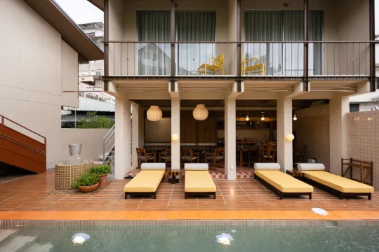 ห้องดีลักซ์วิวสระว่ายน้ำ