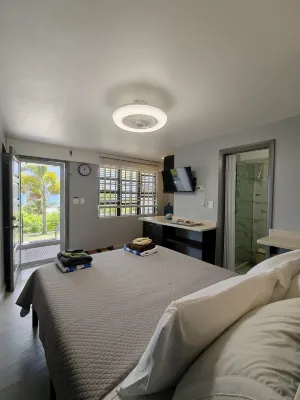 LaBelleVue Oceanview Suites and OnSite Car Rental - Homestays