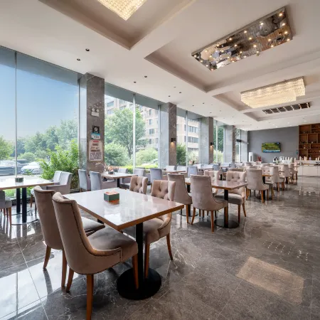 Meihao EZZI Hotel (Yingde Xianhu Bay)
