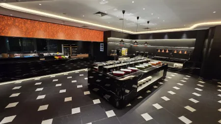 Venice Holiday Hotel Отели рядом с достопримечательностью «Zhengyizhen»