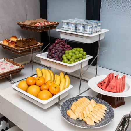 REZEN SELECT HOTEL