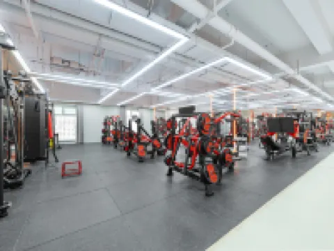 聖湖インターナショナルホテル クムル（クムル駅天馬商場） クムル市のホテル