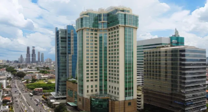 Menara Peninsula Hotel Hotels near Tanah Abang station